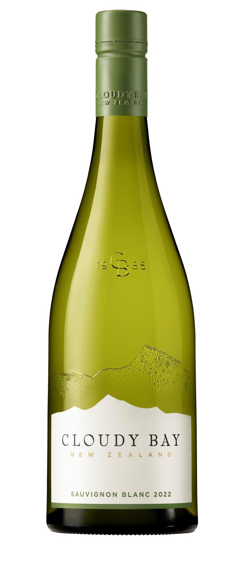 Cloudy Bay Sauvignon Blanc 2022  Front Bottle Shot